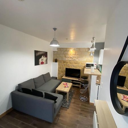 Agreable Appartement In Montmartre ปารีส ภายนอก รูปภาพ