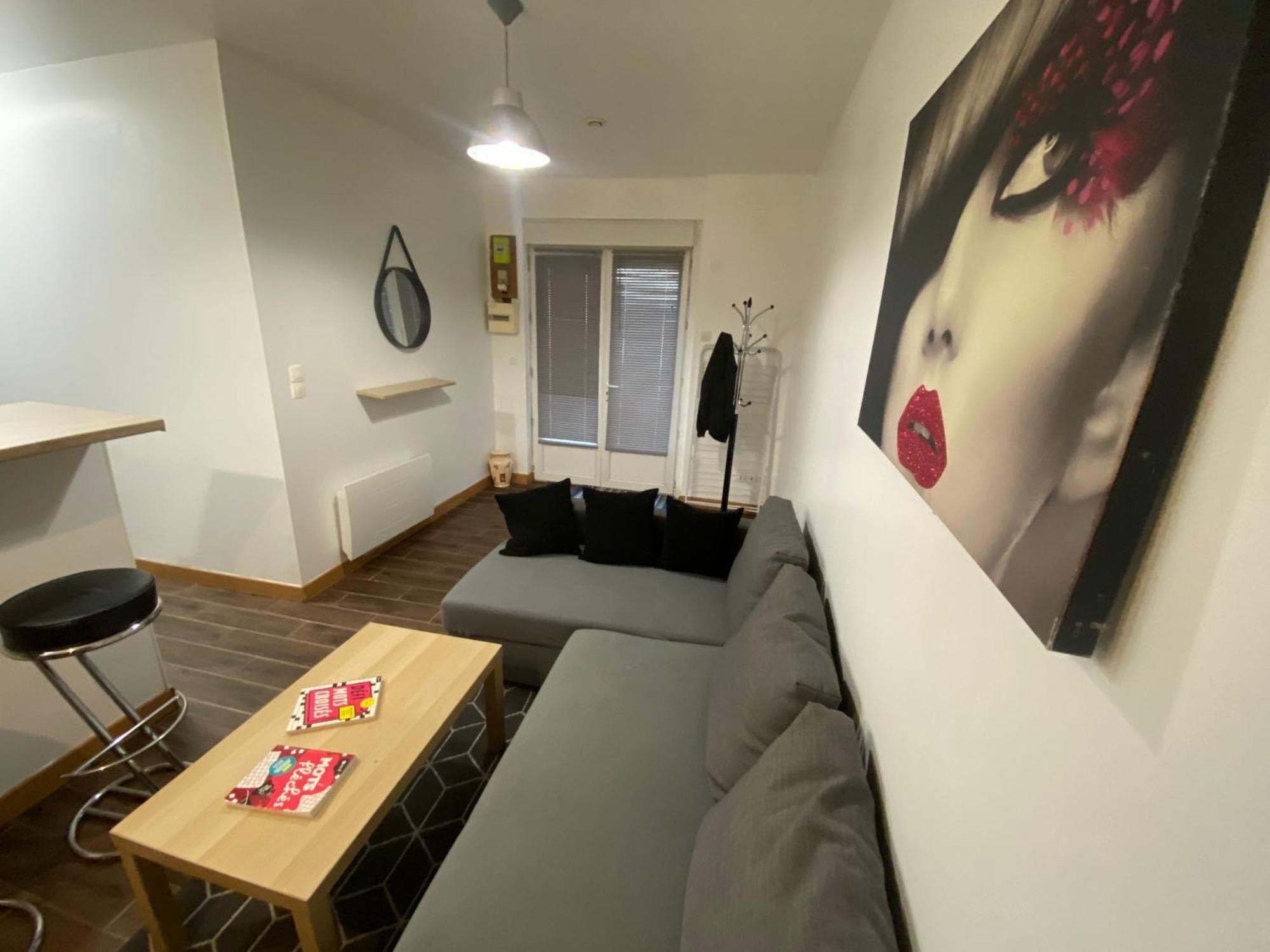 Agreable Appartement In Montmartre ปารีส ภายนอก รูปภาพ
