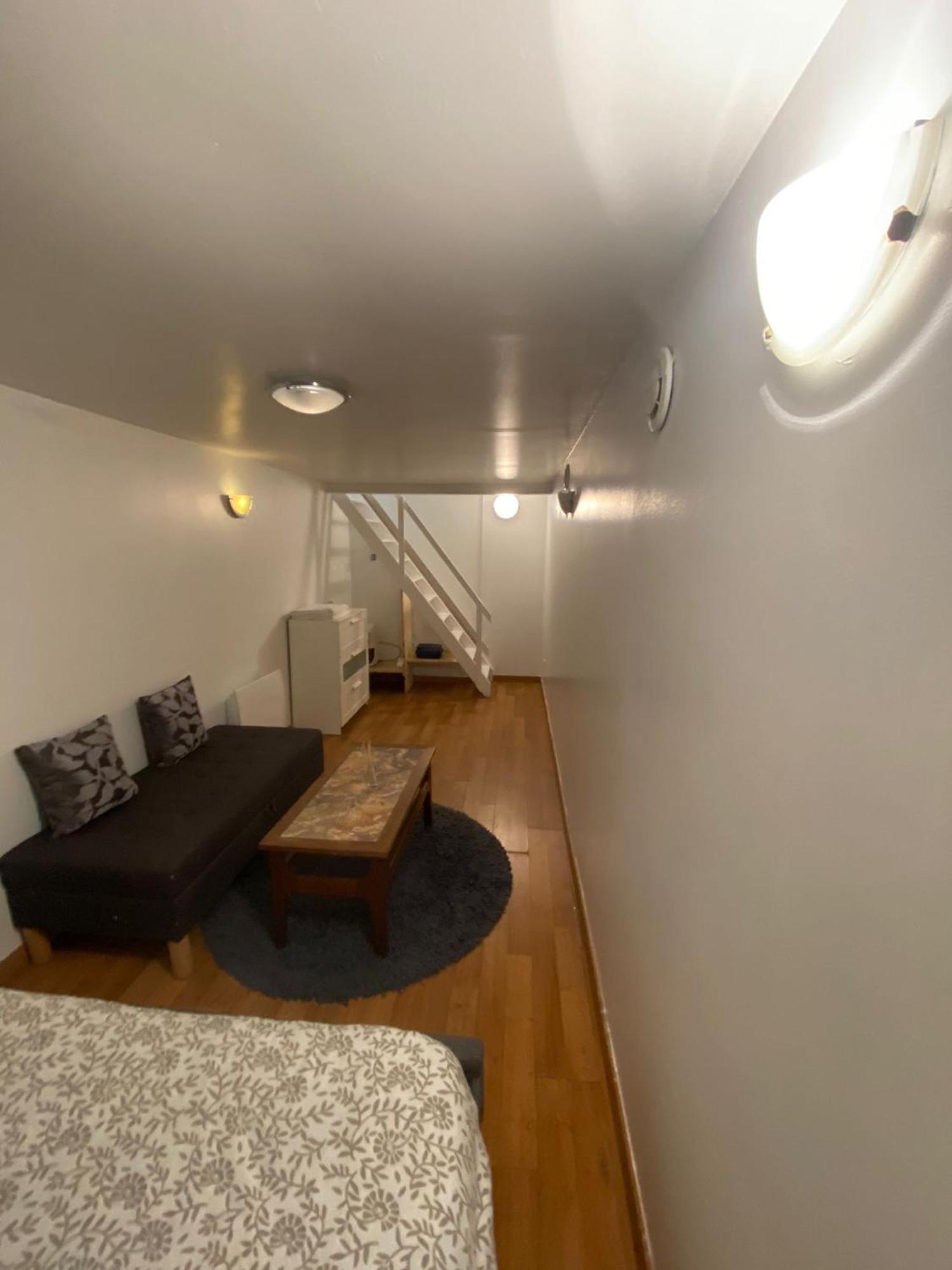 Agreable Appartement In Montmartre ปารีส ภายนอก รูปภาพ